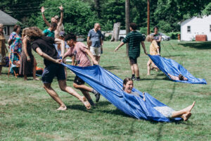 Romashkovoe Pole (Chamomile Meadow): A Summer Celebration of Family, Love, and Joy - CASR_Eve8-0116