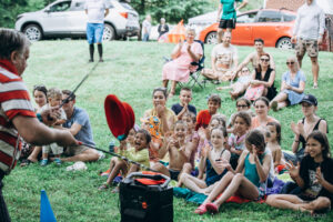 Romashkovoe Pole (Chamomile Meadow): A Summer Celebration of Family, Love, and Joy - CASR_Eve8-0138