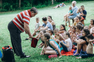 Romashkovoe Pole (Chamomile Meadow): A Summer Celebration of Family, Love, and Joy - CASR_Eve8-0163